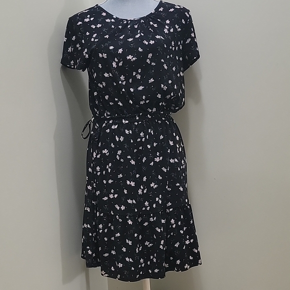 BANANA REPUBLIC Floral Black Dress sz small in very good condition - Picture 3 of 9